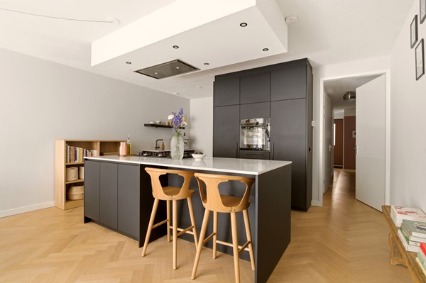 Medium property photo - Van Oldenbarneveldtstraat 52H, 1052 KC Amsterdam
